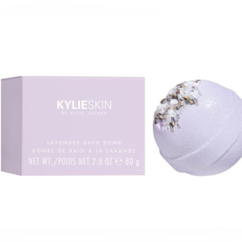 Kylie Cosmetics x Kylie Skin - Lavender Bath Bomb